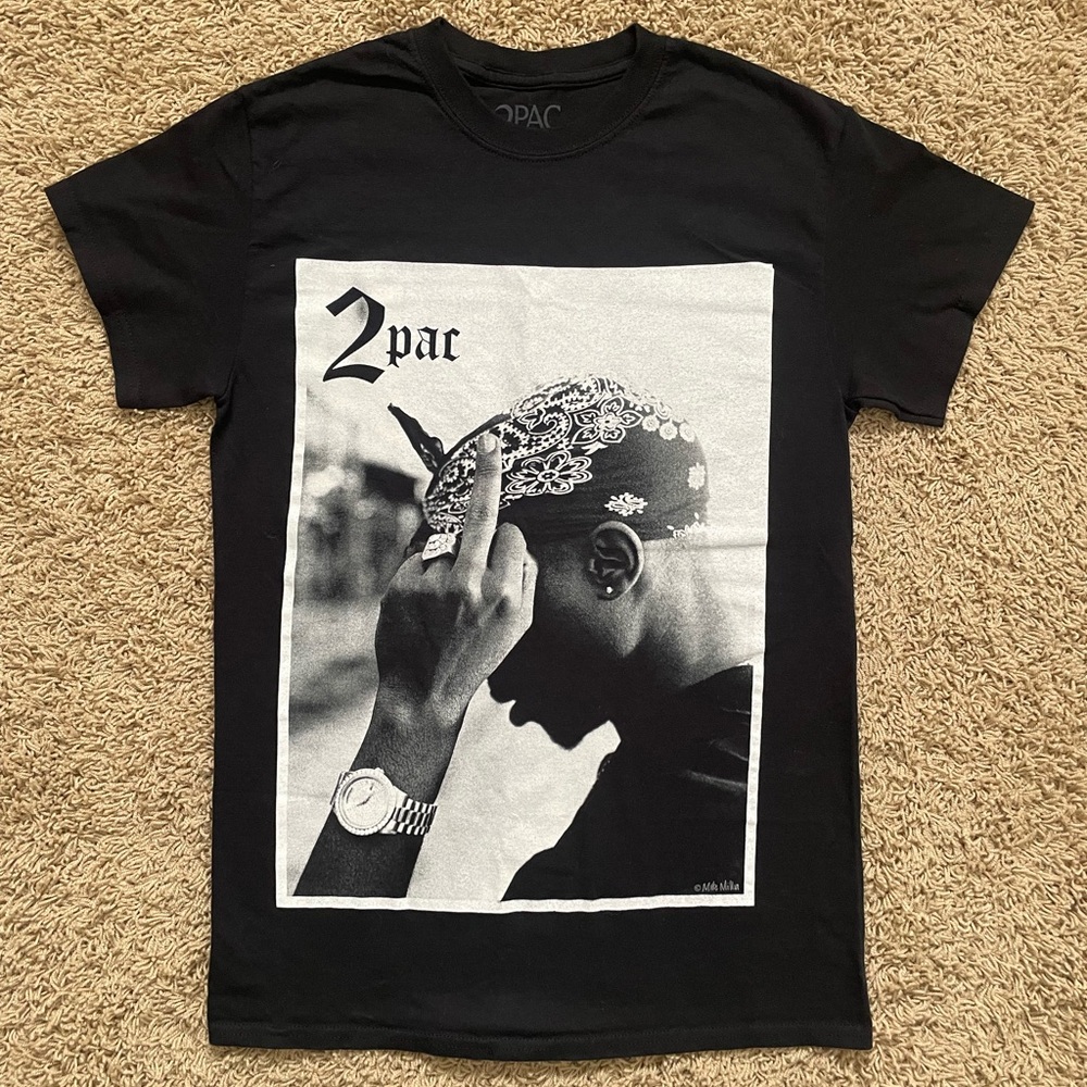2pac Tupac Middle Finger Mike Miller Graphic Black T-shirt Tee Small